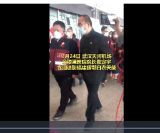 金银潭医院院长含泪送别援鄂医疗队，脚步让人心疼…