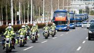 “立正敬禮” 合肥交警護航援鄂白衣戰士凱旋