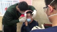 合肥一男子釣魚不慎被魚鉤掛住鼻子  來到消防隊求助