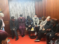 賭博“窩點”竟藏在小區和浴場中 蕪湖警方兵分兩路突擊查處