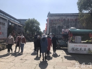 黃山市屯溪老街迎來游客（圖）