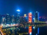   3月7日晚合肥天鹅湖户外大屏将现安徽医护“巾帼英雄”