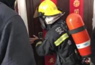 陽臺洗衣機著火 樓上鄰居澆水救援為消防員節省救援時間