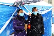 全國(guó)巾幗建功標(biāo)兵張?jiān)仯核こ晒钦蹍s堅(jiān)持不下“火線”