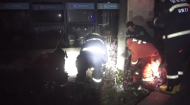 八旬老人晚上遛彎 不慎墜入坑洞