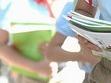 老师扮演学生 演练上学防疫