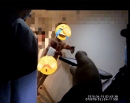 銅陵一男子醉酒后受傷裸奔 留下滿地血跡嚇壞鄰居