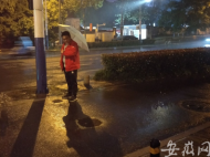 合肥這處碰傷騎車人的隔離樁已拆除