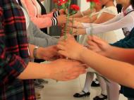 合肥一女子獨自照料倆病娃：如果他們能喊聲媽，我會激動到大哭