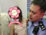 合肥一小区发生火灾 特警夜闯火场从“鬼门关”抢回3人