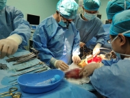 亳州五旬父亲割肝救子：我不怕，只希望他能健健康康长大（图）