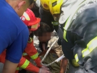 利辛一男子右腿被旋耕機刀片刺穿 亳州消防火速救援