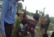 泗縣一名女子不慎落井 民警輔警及時(shí)相救