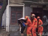 暴雨致小区内涝 芜湖消防安全转移10人