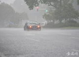 合肥发布暴雨黄色预警  市区道路出现积水