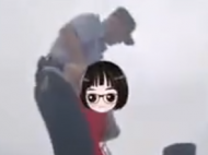 24層樓頂，蕪湖民警飛身救下輕生女孩！