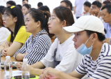 “葡二代”学习直播卖葡萄 合肥大圩镇启动首届电商培训班