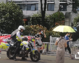 大考2020|送考家长突发疾病 交警及时护送考生到考点