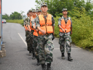 102名人民子弟兵馳援合肥包河防汛抗洪