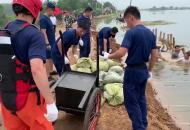 無為：圩口遭遇險情 消防員晝夜奮戰加固600多米