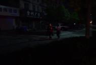 池州一汽車修理店起火 竟是蚊香惹的禍
