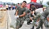 1100多人民子弟兵奔袭千里驰援巢湖防汛抗洪