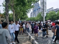 大考2020|合肥二中考點：家長中午帶考生附近賓館休息