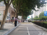 大考2020|合肥三十八中考点 民警引导家长在附近酒店休息 保持考点附近安静