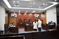 合肥：疫情期間售賣假口罩牟利 兩被告人受審