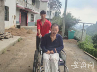丈夫癱瘓六年負債累累 妻子不離不棄撐起全家