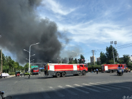 合肥天水路物流園火災|事發現場停有多輛消防車 附近路口實施交通管控