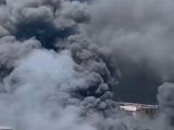 视频）突发！合肥天水路一物流园发生火灾 现场浓烟滚滚