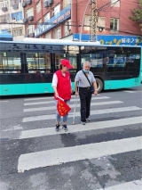 天桥街道组织人员参加交通文明岗志愿服务活动