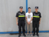 芜湖：犯罪嫌疑人等车返家 没想到等来特警