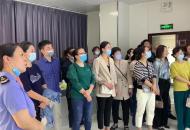 食物儲存怎么保障安全？合肥數(shù)十名家長走進學校食堂后廚“檢查”
