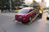男子驾驶证过期四年仍开车被查  且车辆逾期未审验