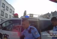 民警背著中暑男子奔跑，“你的樣子，真的很帥！”