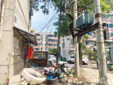 合肥：中医学院宿舍小区变压器离住宅太近 居民很担心