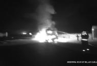 淮北濉溪境內一大貨車行駛中突自燃 交警消防緊急救援