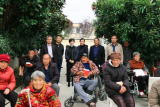 临泉农商银行重阳节慰问 帮扶村养老院老人  