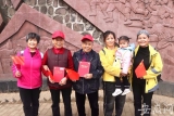 第十三届新安重阳登高节：四代同堂享受爬山乐趣