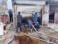 厨房线路老化引发火灾  萧县民警紧急处置