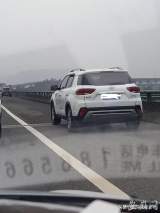 铜陵境内两名网友拍下42辆车违法证据 占用应急车道