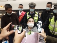 在北京治療3個多月后 那個在輪椅上完成高考的孩子回到池州