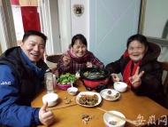溫暖“長輩”，中青年人都有什么“妙招”？