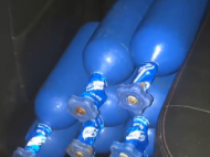 24瓶“笑氣”藏身廢棄倉庫  嫌疑人涉嫌非法經營罪被控制