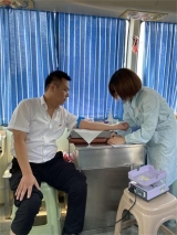 工行滁州全椒支行党支部积极组织党员参加无偿献血活动 