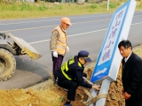 经营户擅自在旅游大道沿线设置广告牌  合肥路政一一拆除