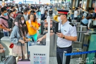 長三角鐵路迎來元旦小長假首日客流高峰  加開旅客列車90趟