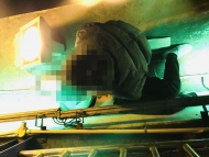 男子醉臥橋沿命懸一線 涇縣民警奮勇救援轉(zhuǎn)危為安